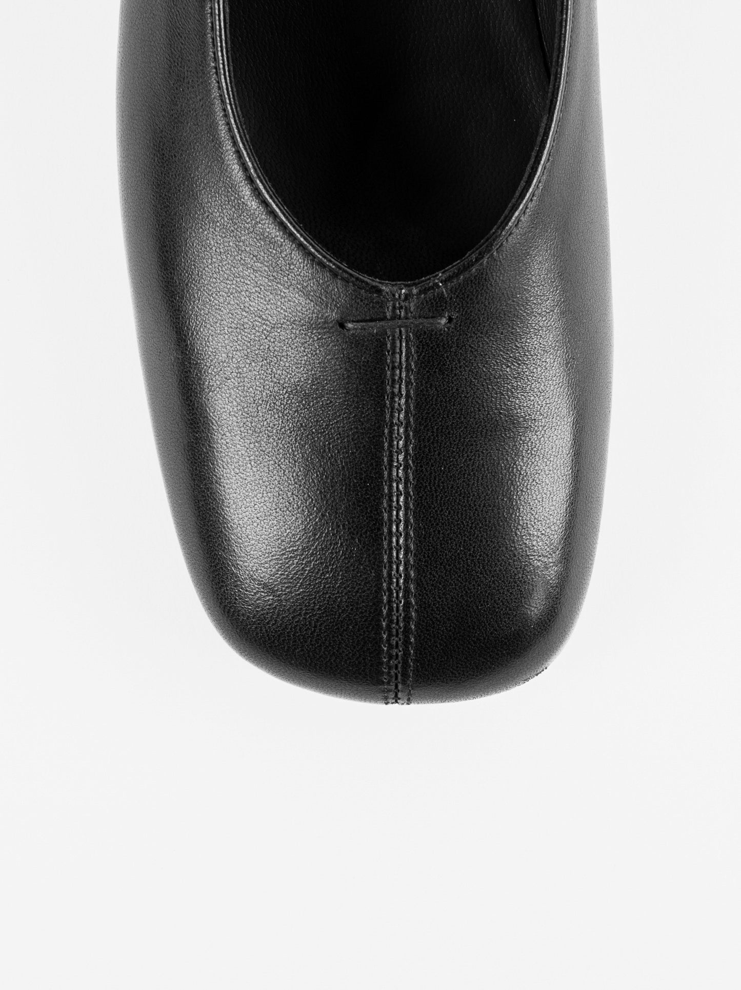DB01 LOW HEEL