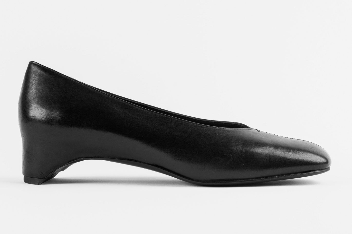 DB01 LOW HEEL