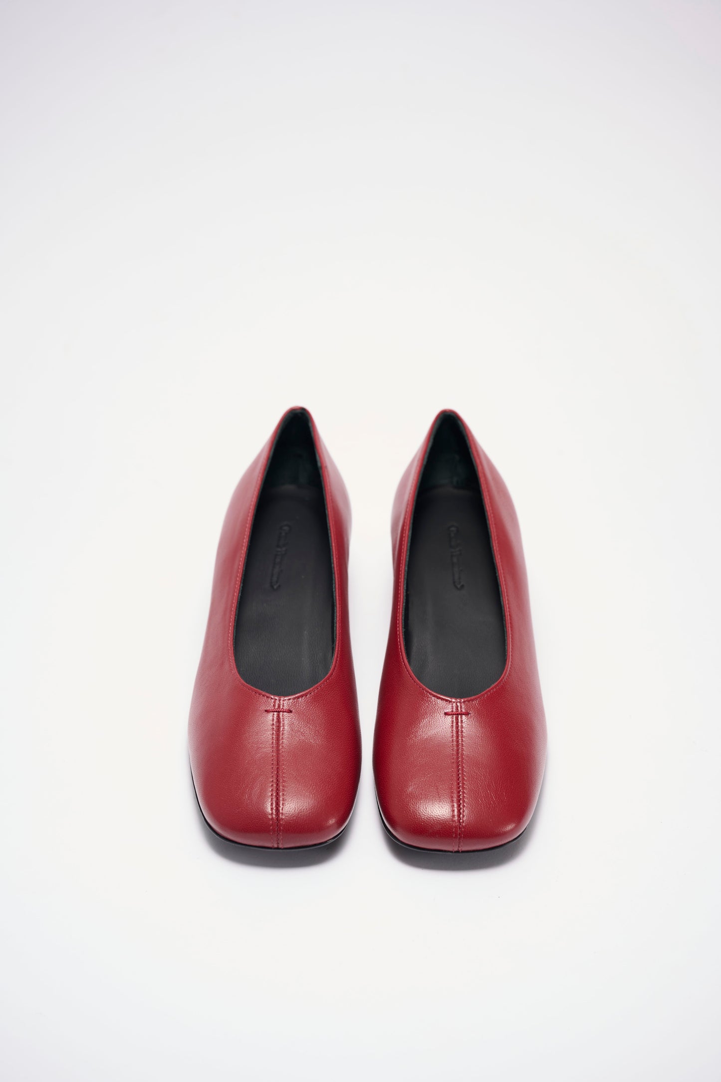 DB01 LOW HEEL